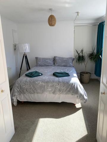 Private Room & Lounge In Town Centre With Parking Stratford-upon-Avon Bagian luar foto